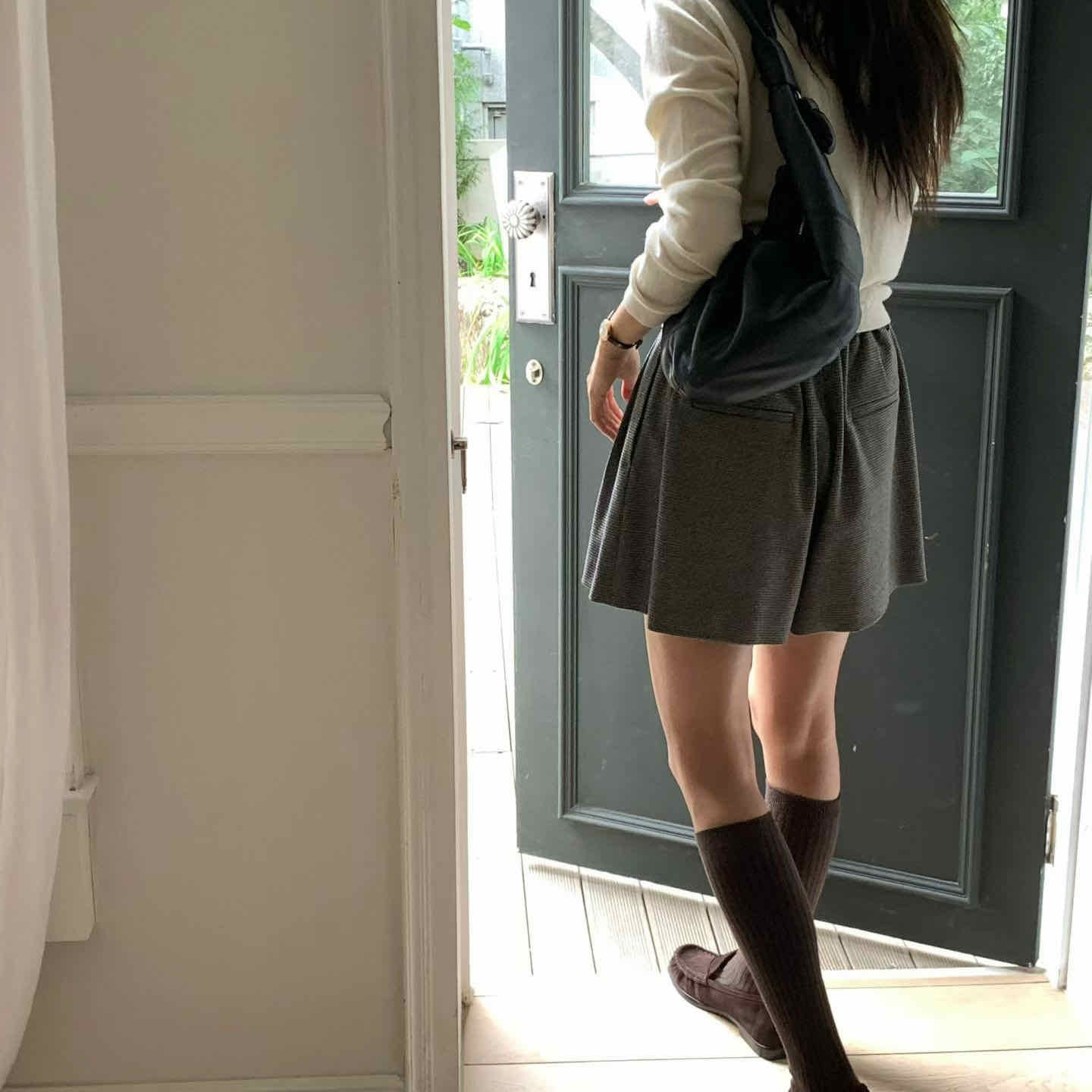 🇰🇷闆娘大推！梨形女孩必買的高磅數格紋毛呢短褲｜2 color