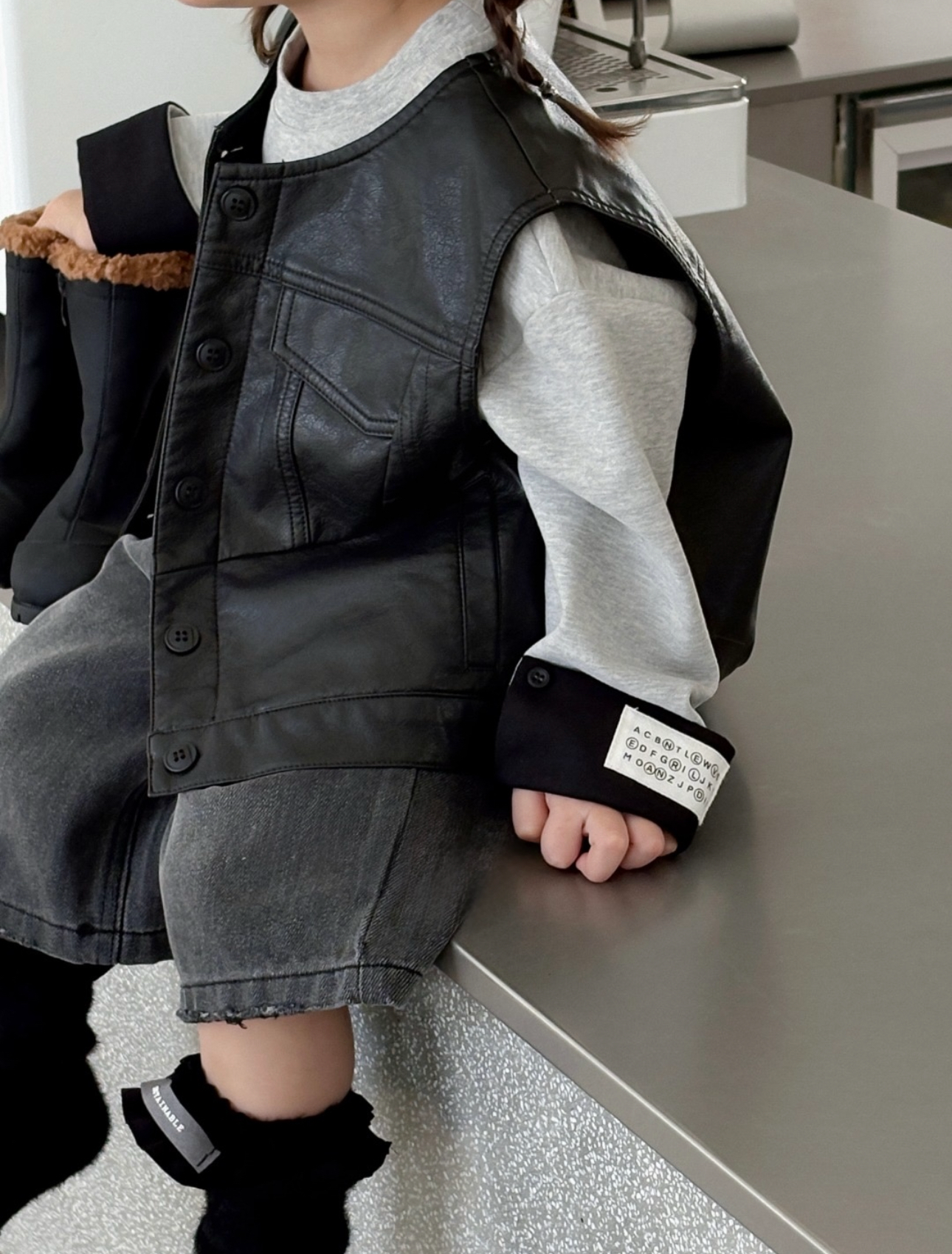 A03123設計師品牌個性五分牛仔褲