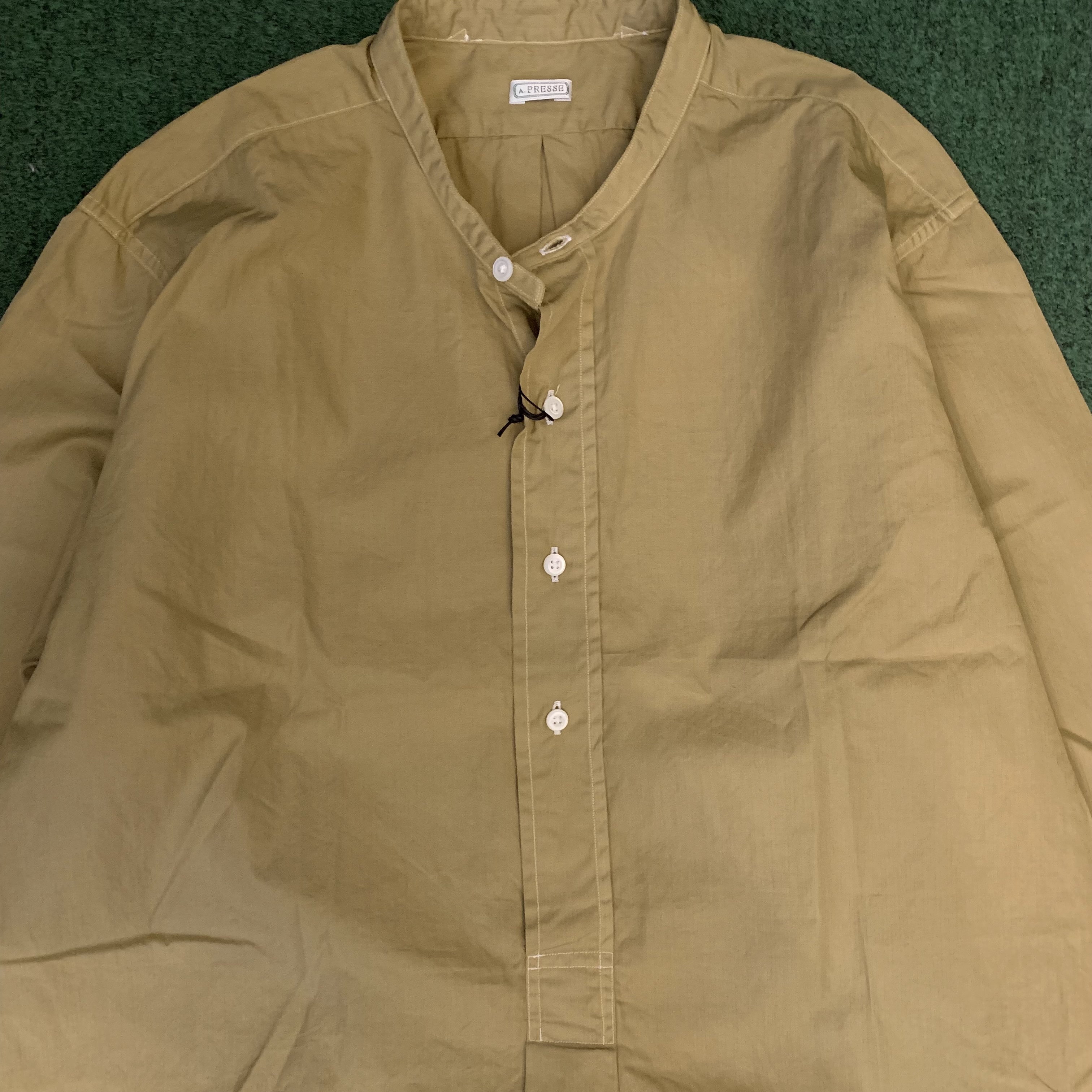 A.PRESSE PULLOVER COLLARLESS SHIRT L/S - BEIGE IN STOCK NOW (現貨發售中)
