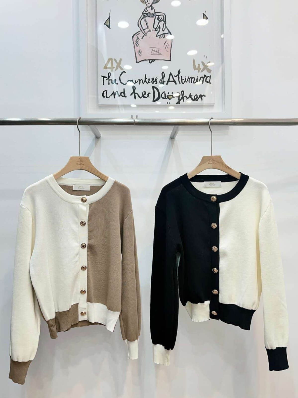 AS5032 左右撞色質感鈕扣上衣