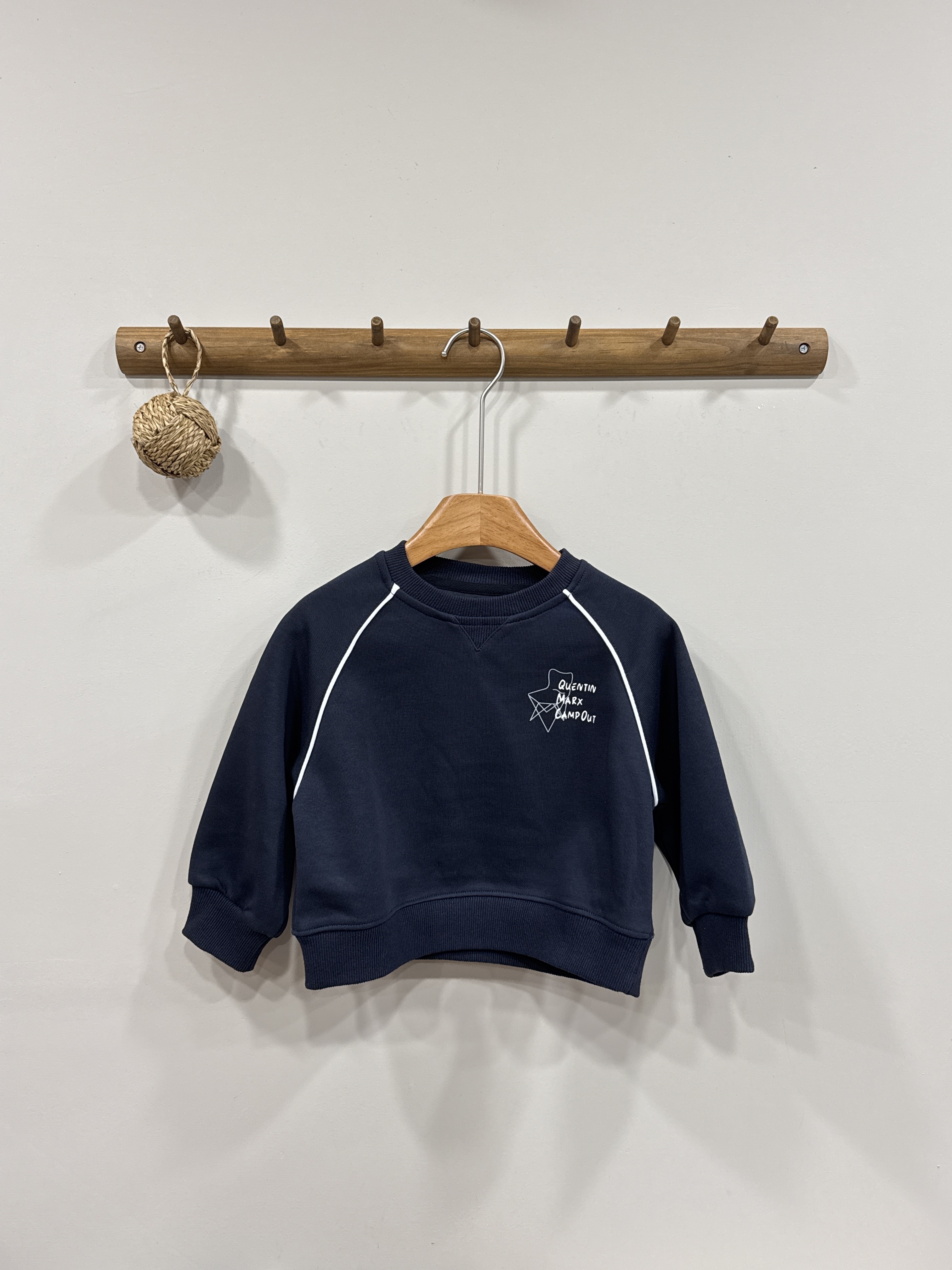 A03030線條露營風衛衣