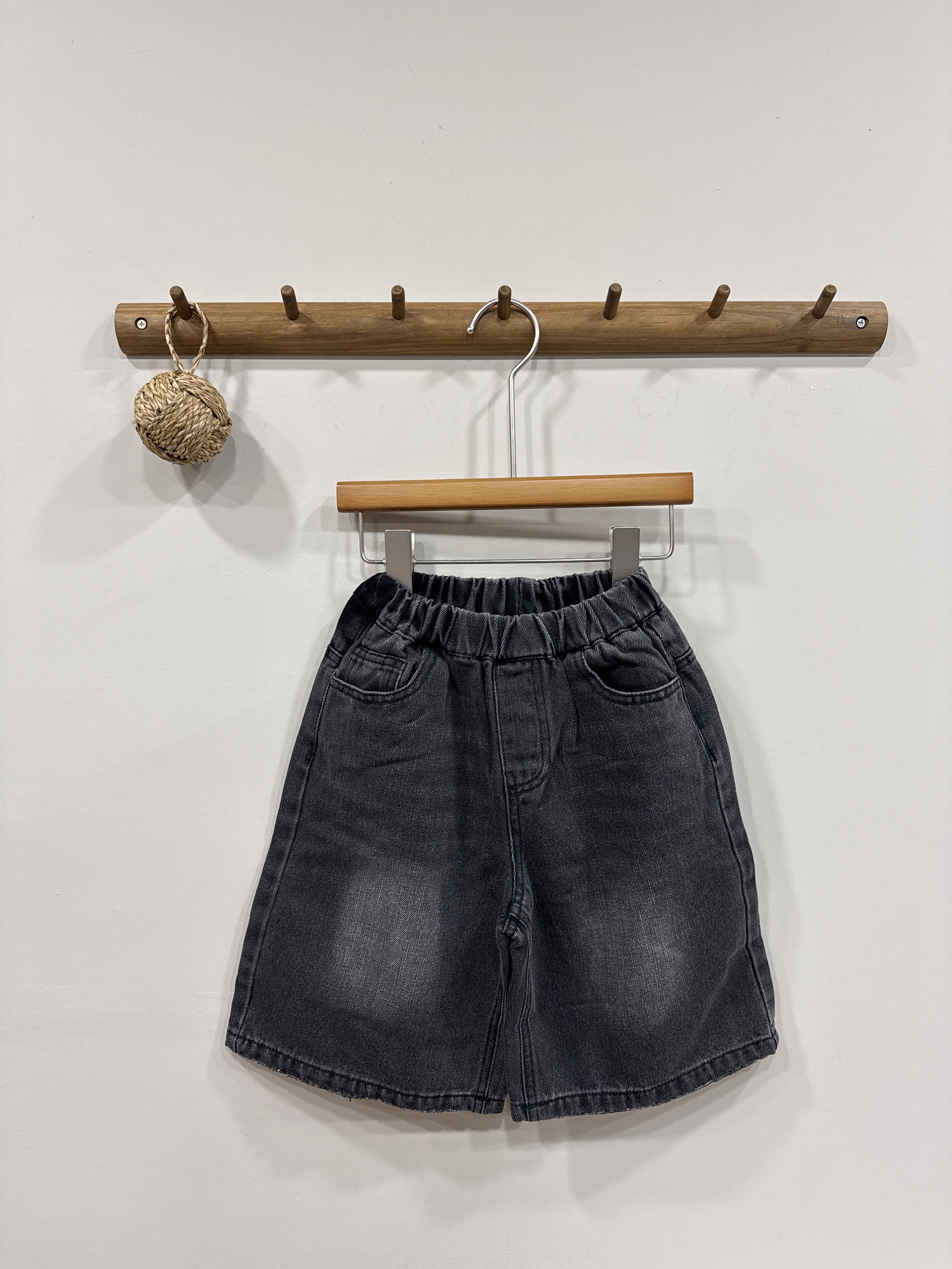 A03123設計師品牌個性五分牛仔褲