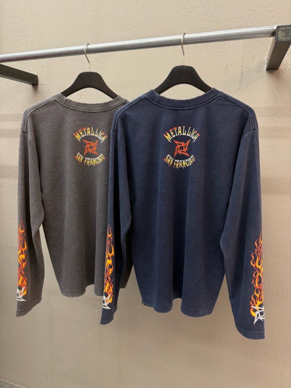 洗水英文字圖案長袖衫 ARCHIVE-385T