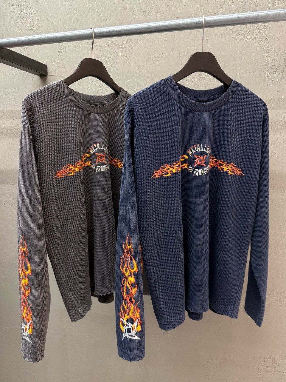 洗水英文字圖案長袖衫 ARCHIVE-385T