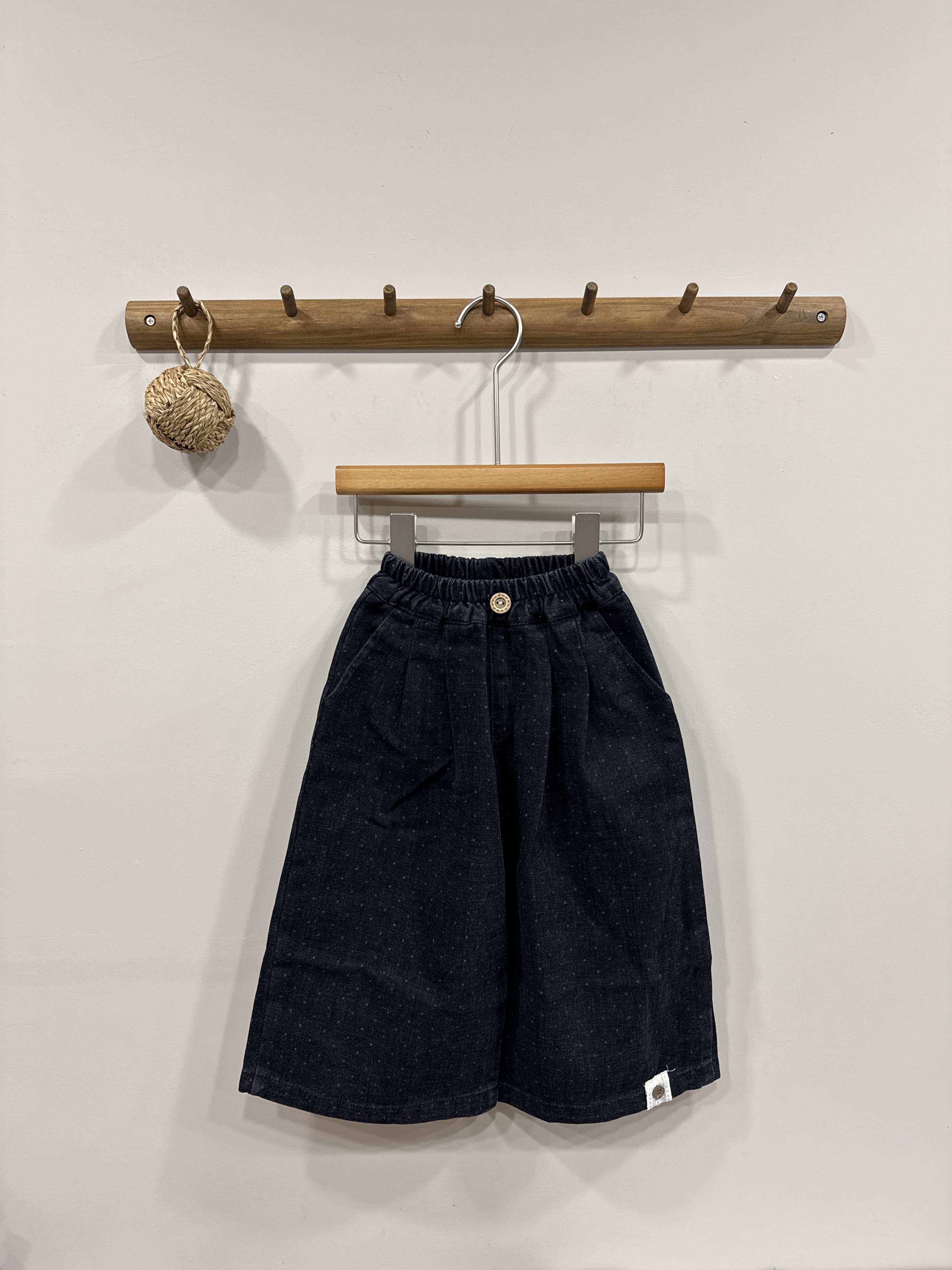 A03084點點牛仔褲