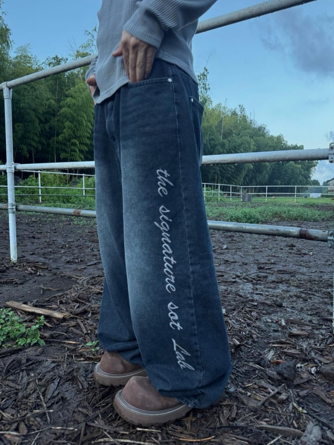 洗水英文字鬆身牛仔褲 Seeot-075P