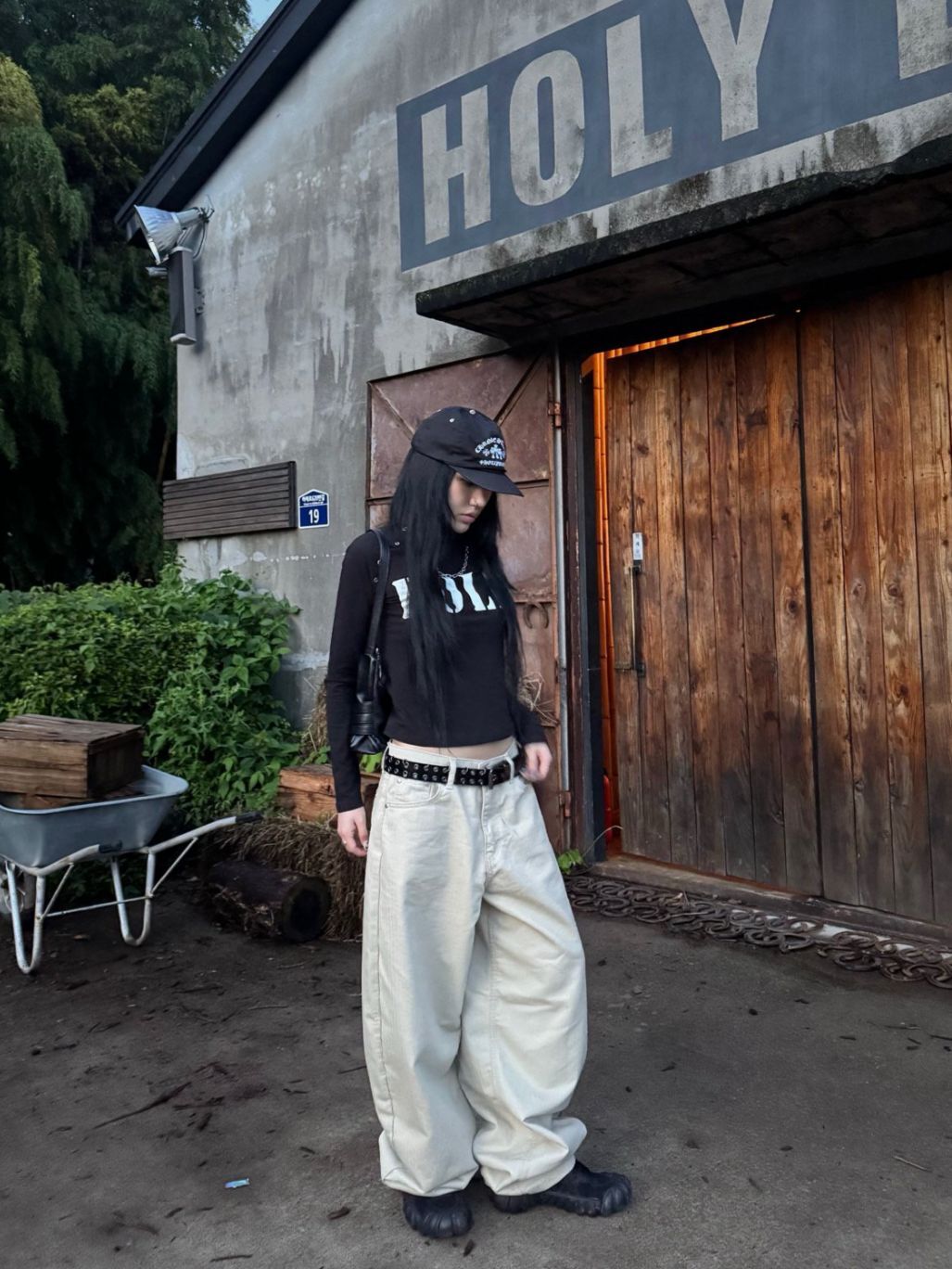 暗直紋鍋釘鬆身褲 Seeot-079P