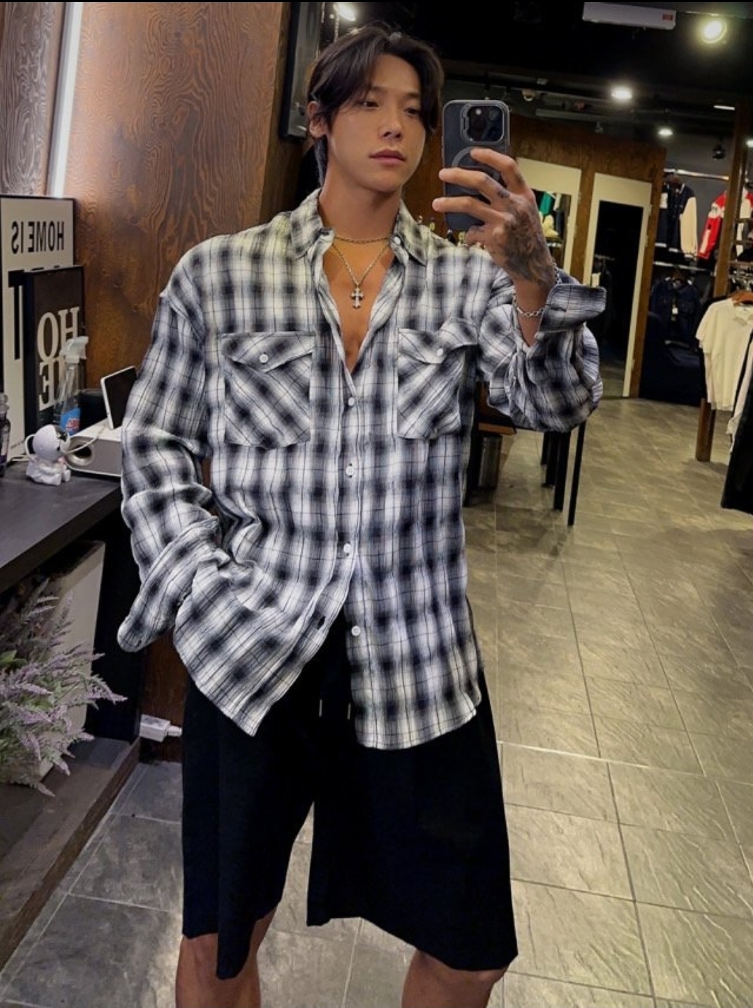 捲邊格紋寬鬆襯衫