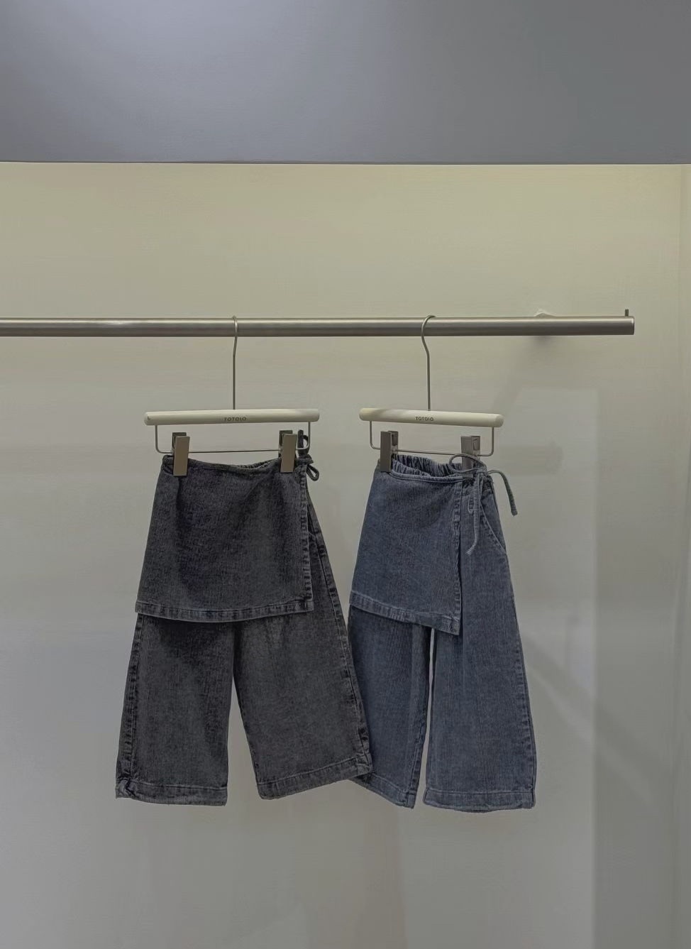 A02958燈芯絨直條紋褲