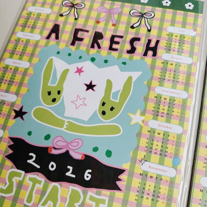 好事發生 2026 兔兔年曆海報 A4｜馬卡龍腳趾