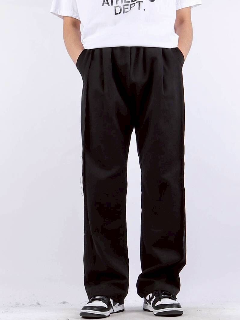 (韓國獨家特價) 側邊剪裁細節線條休閒褲