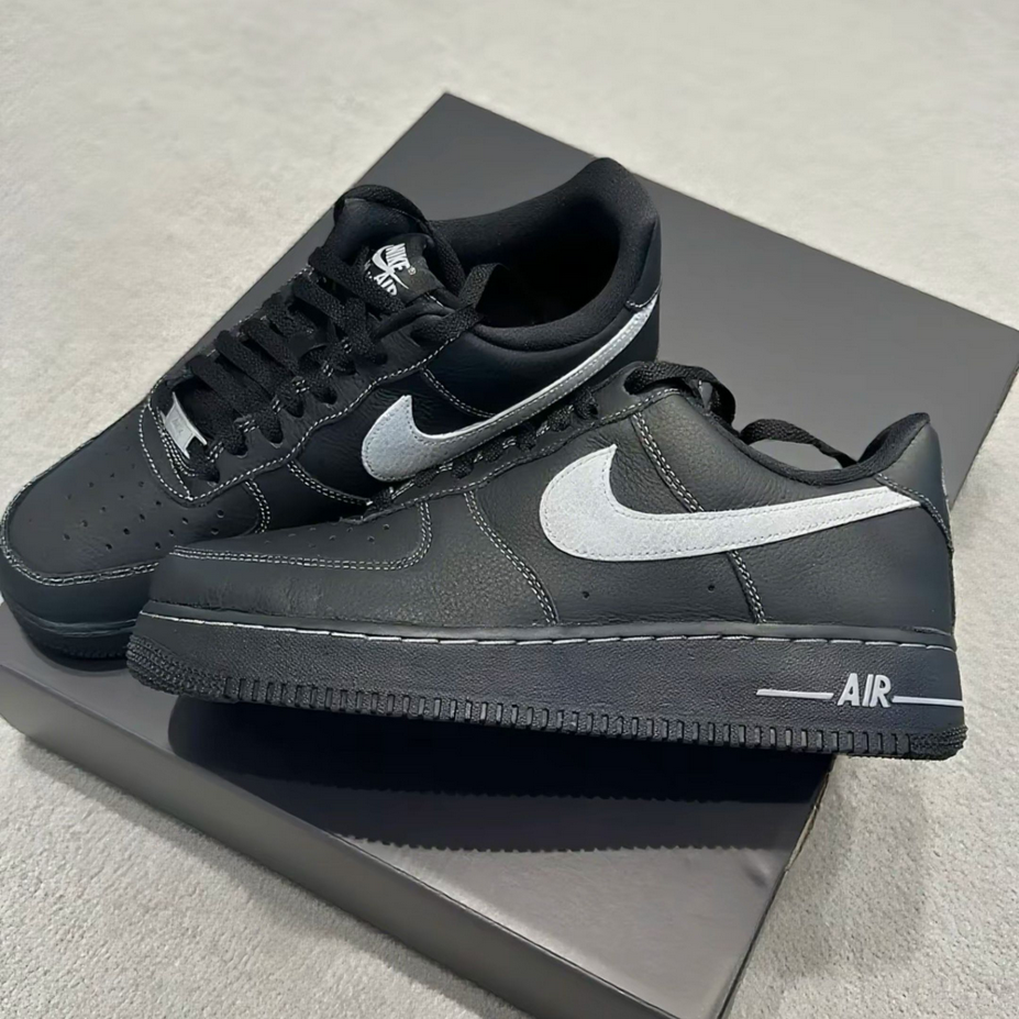 【預訂】NIKE AIR FORCE 1 LOW 全黑明線灰-MEN