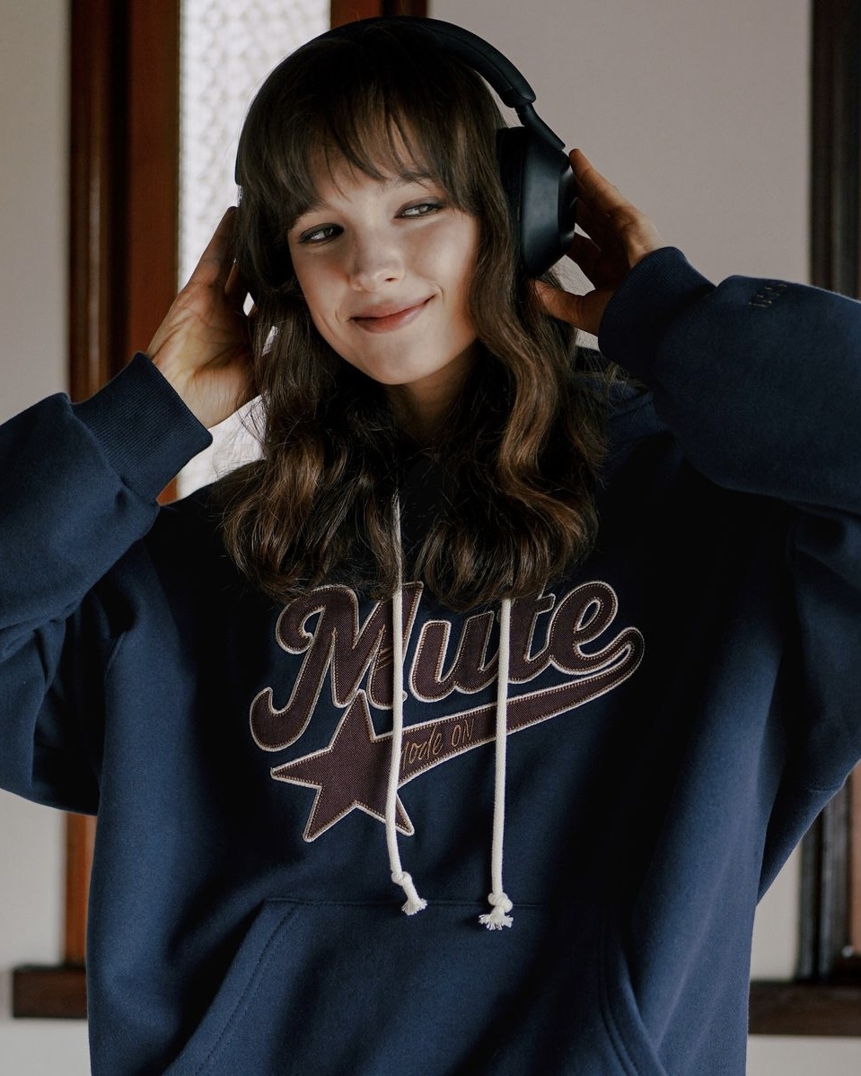 <預購> 韓國WV PROJECT Mute On立體刺繡高磅刷毛帽T