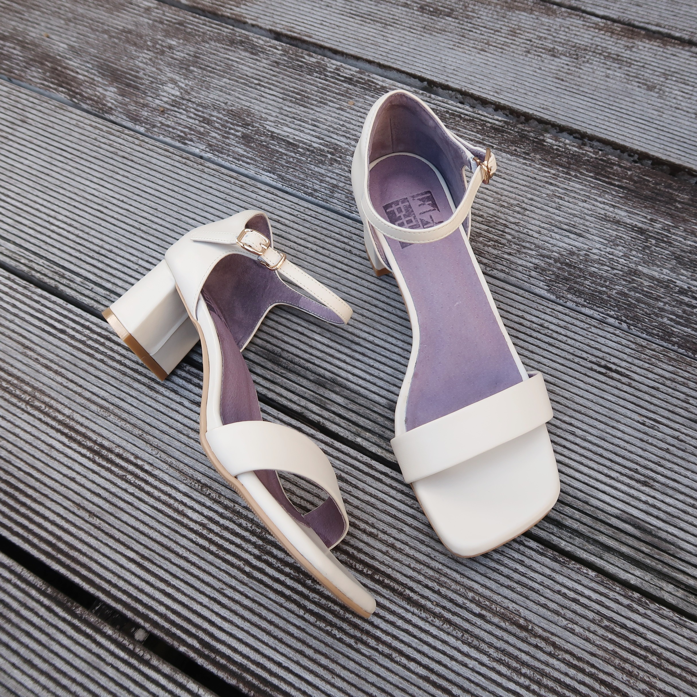 【氣質魔女】內外全真皮小羊皮梯形粗跟一字帶繞踝涼鞋