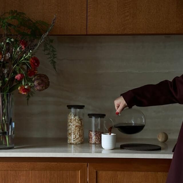 Ellen 馬克杯專為熱紅酒而設計,同樣適用於濃縮咖啡或茶等飲品。