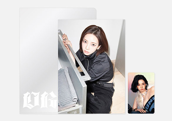 AESPA ~ POSTCARD + HOLOGRAM PHOTO CARD SET