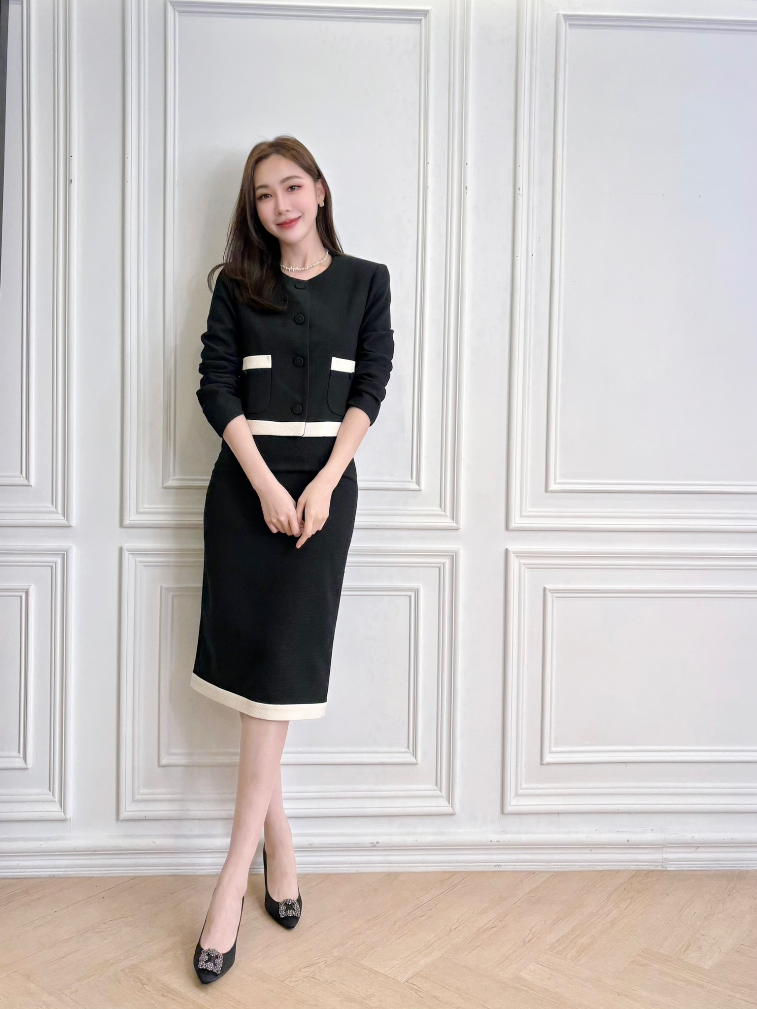 典雅小香風撞色滾邊窄裙套裝-黑