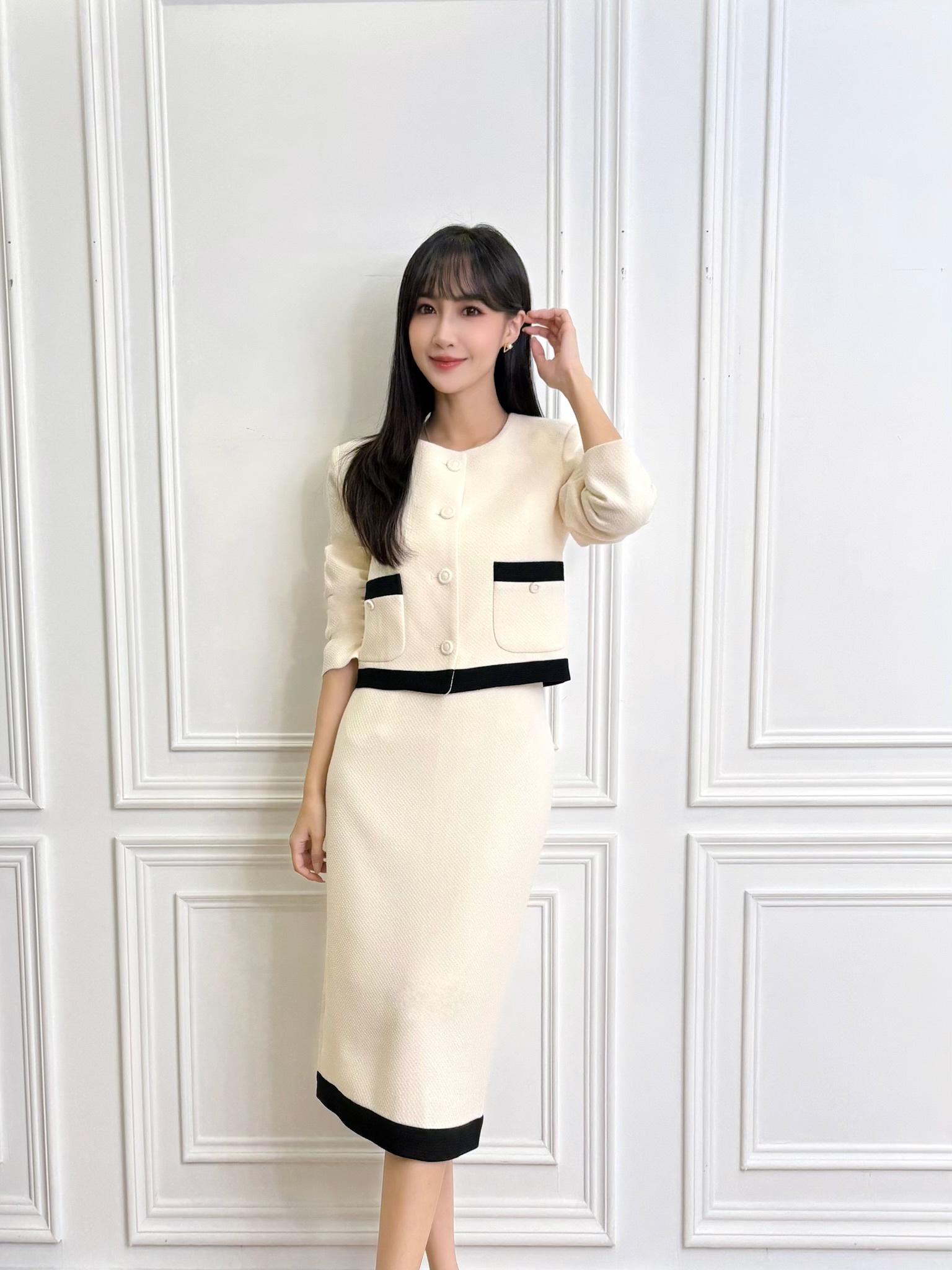 典雅小香風撞色滾邊窄裙套裝-白