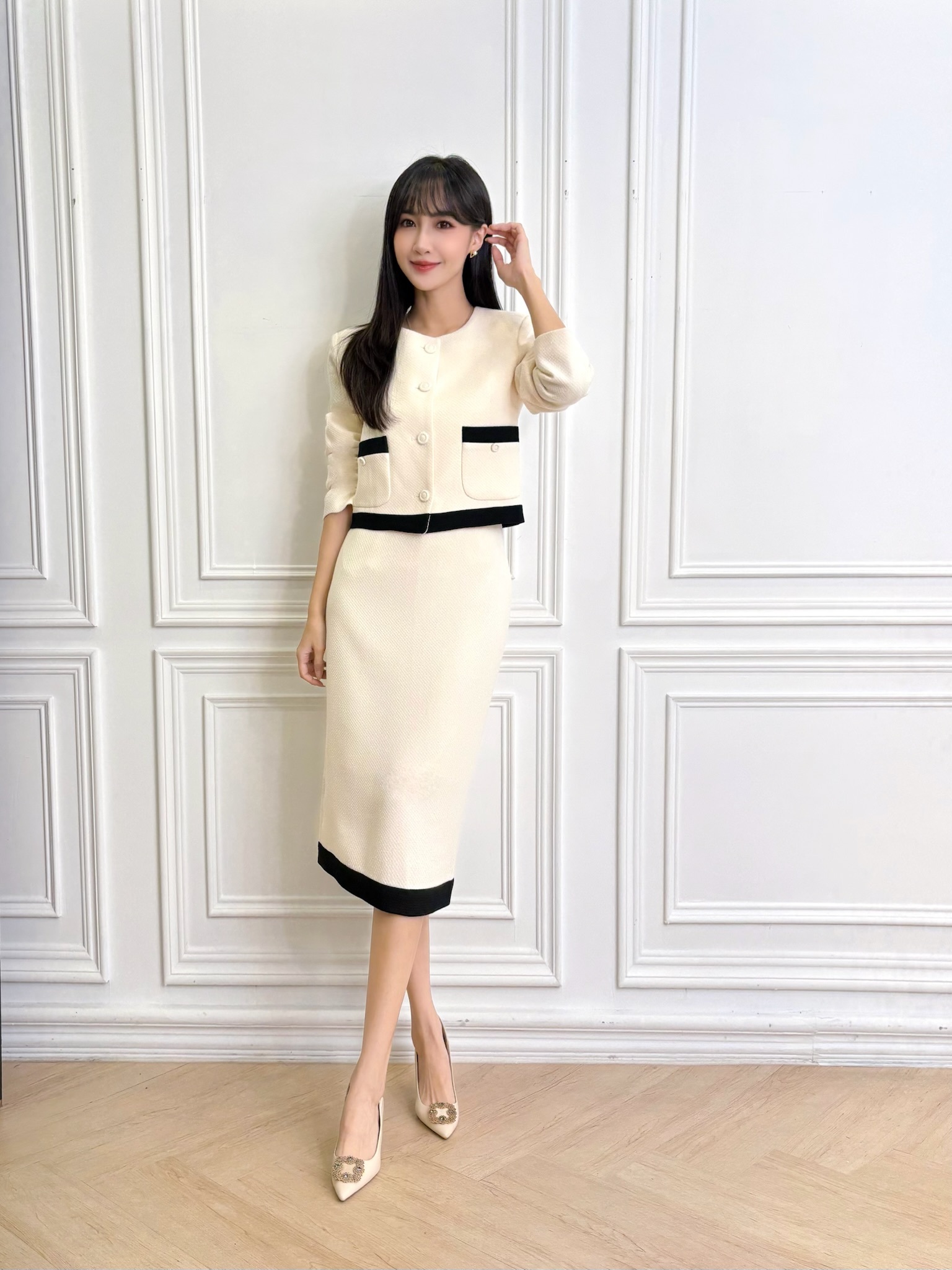 典雅小香風撞色滾邊窄裙套裝-白