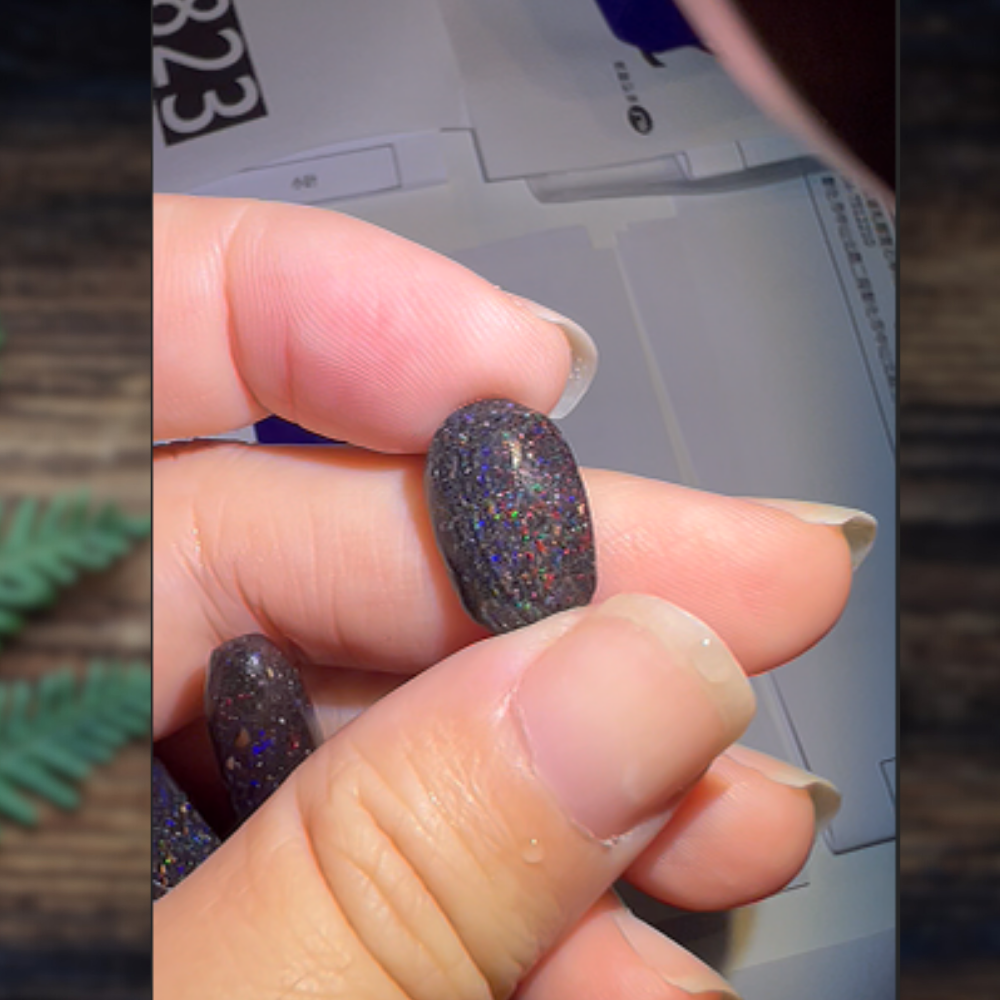 天然澳洲黑蛋白石(黑歐泊)