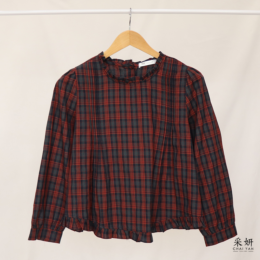 復古格紋後排扣木耳領長袖上衣