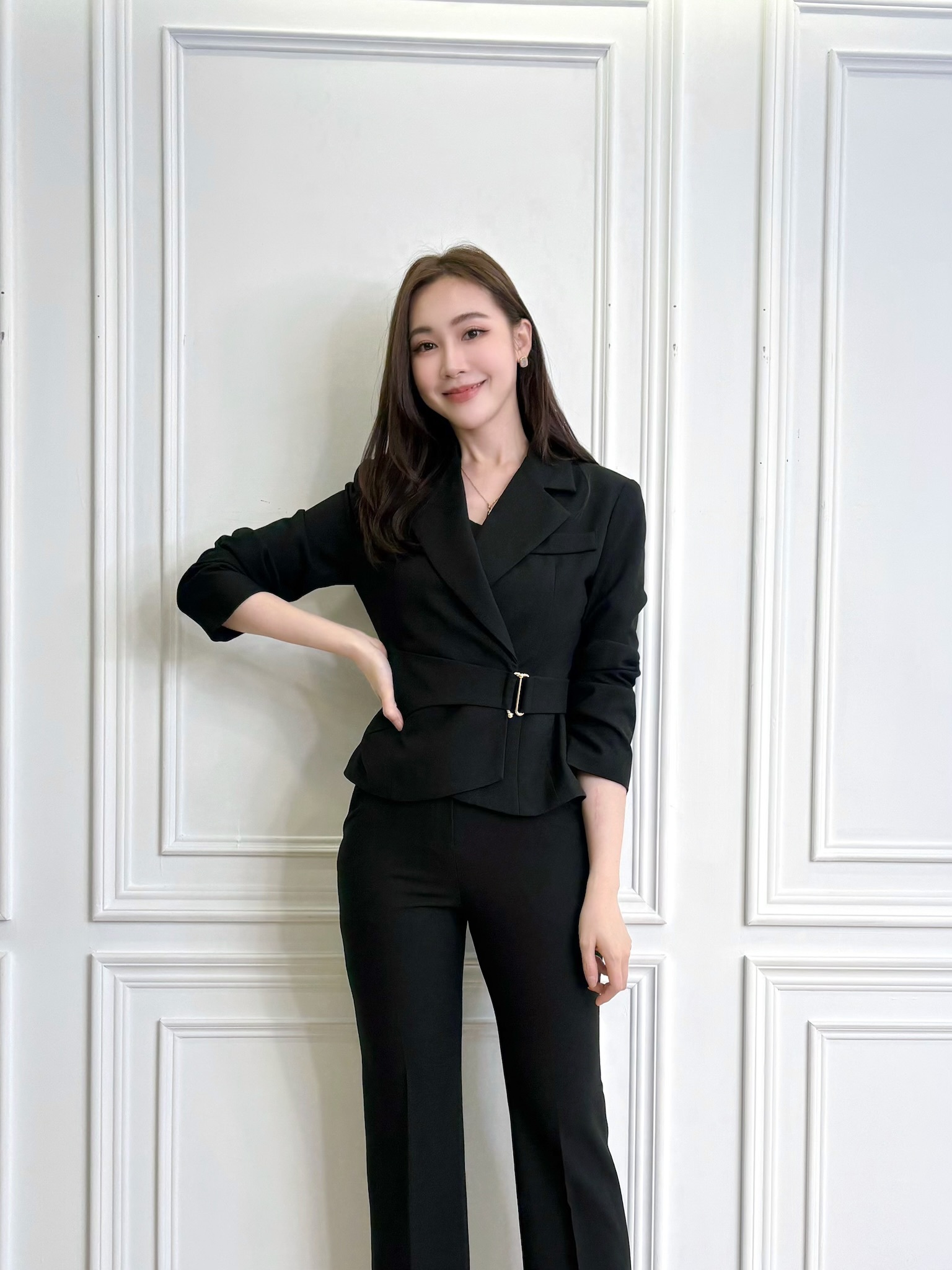 優雅側釦翻領織紋套裝-黑