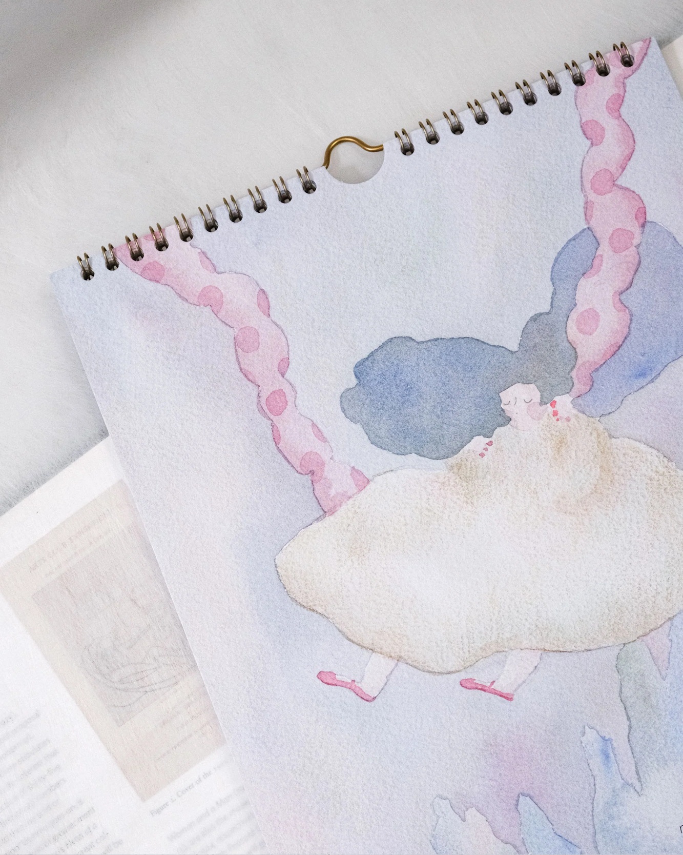 Dodolulu．2026年 A4 月曆掛曆 | 12個月可愛女孩插畫