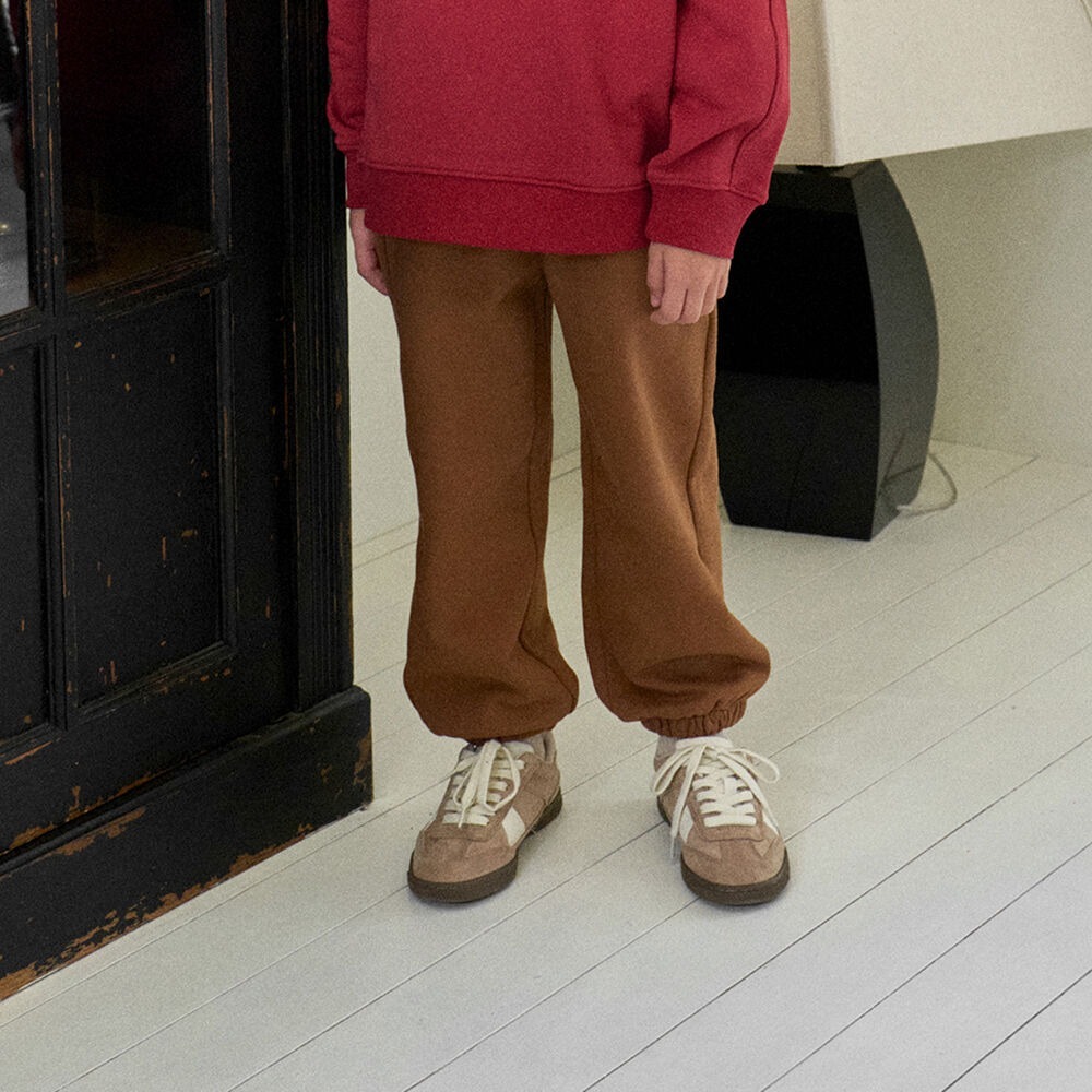 [十月第三週出貨]-字母休閒褲｜棕色