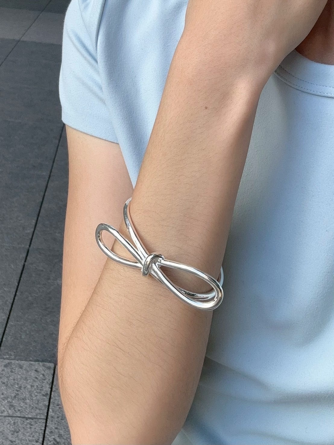 [LAUGHTER] ribbon bangle