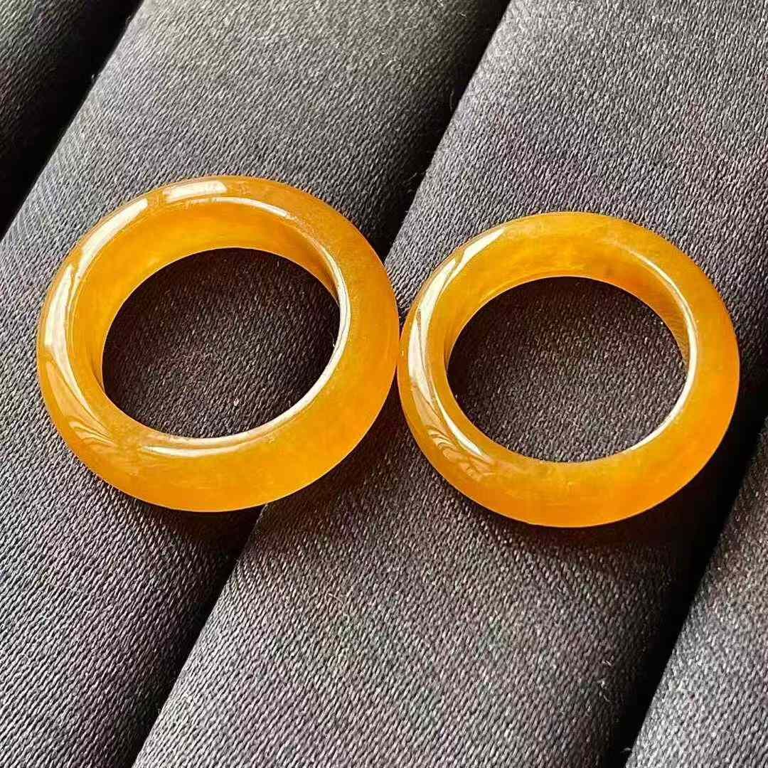 9125542 翡翠高冰黃指環一對 (港圈 12號、15號)