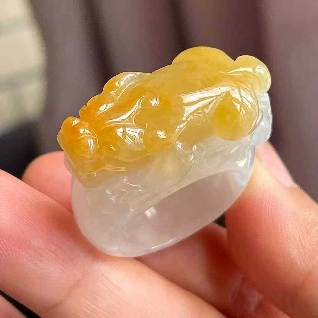 9125543 翡翠冰種黃貔貅扳指 (港圈 20號)