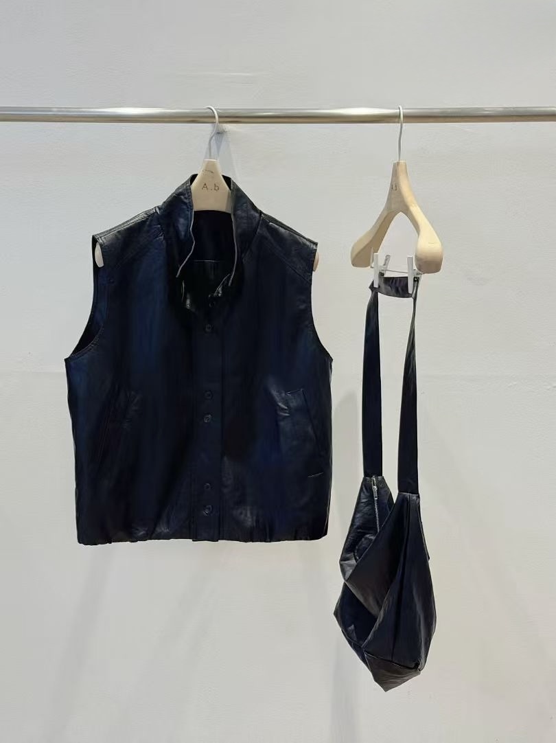 正韓皮革背心（附同色包包