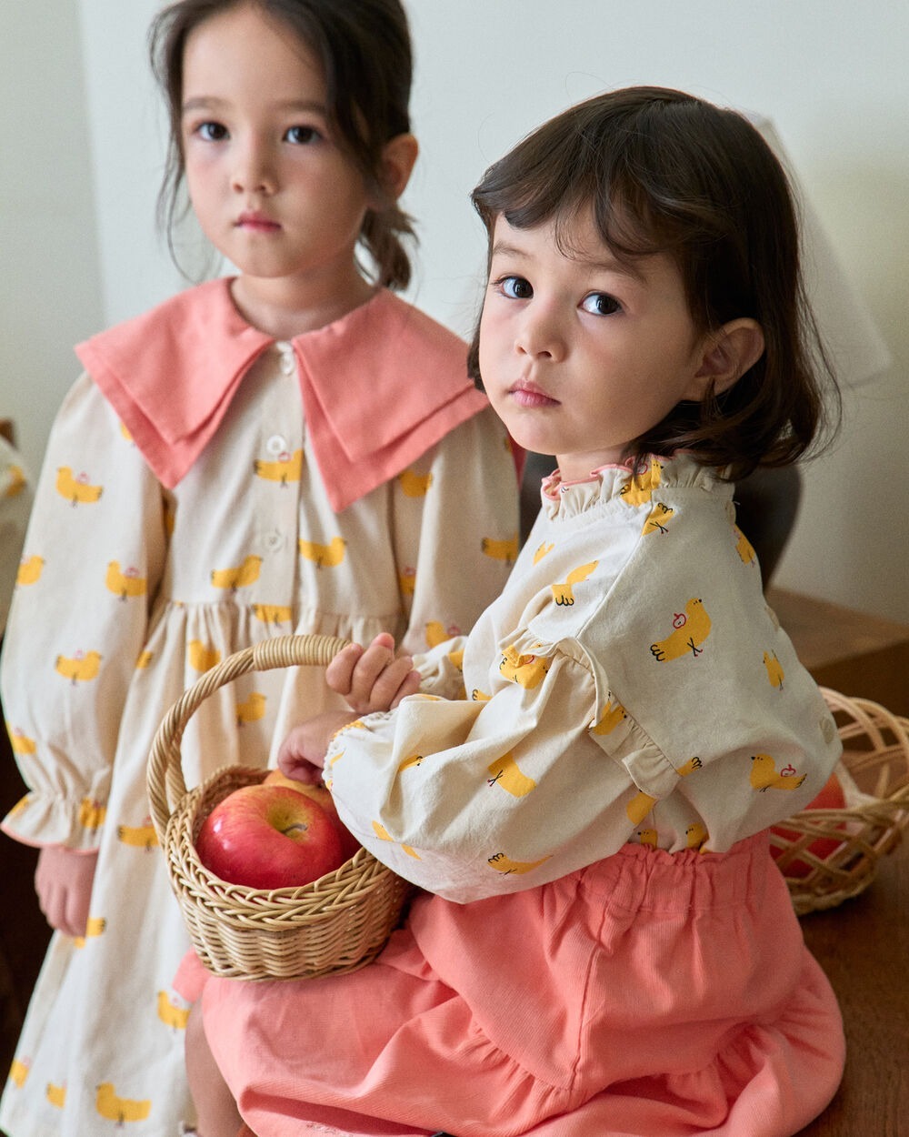 [十月第三週出貨]-蘋果鳥上衣｜米色