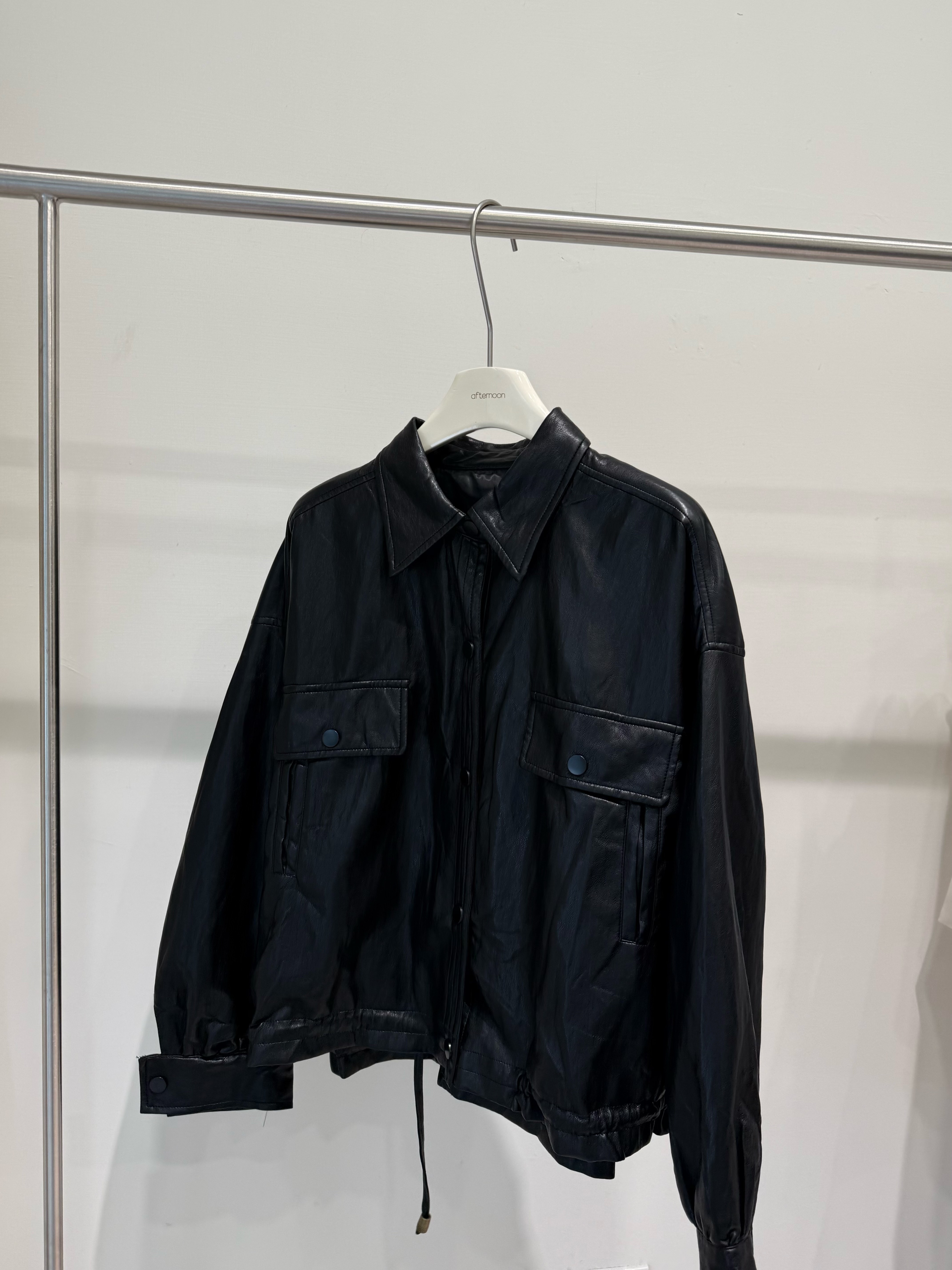 薄款翻領霧面皮革外套