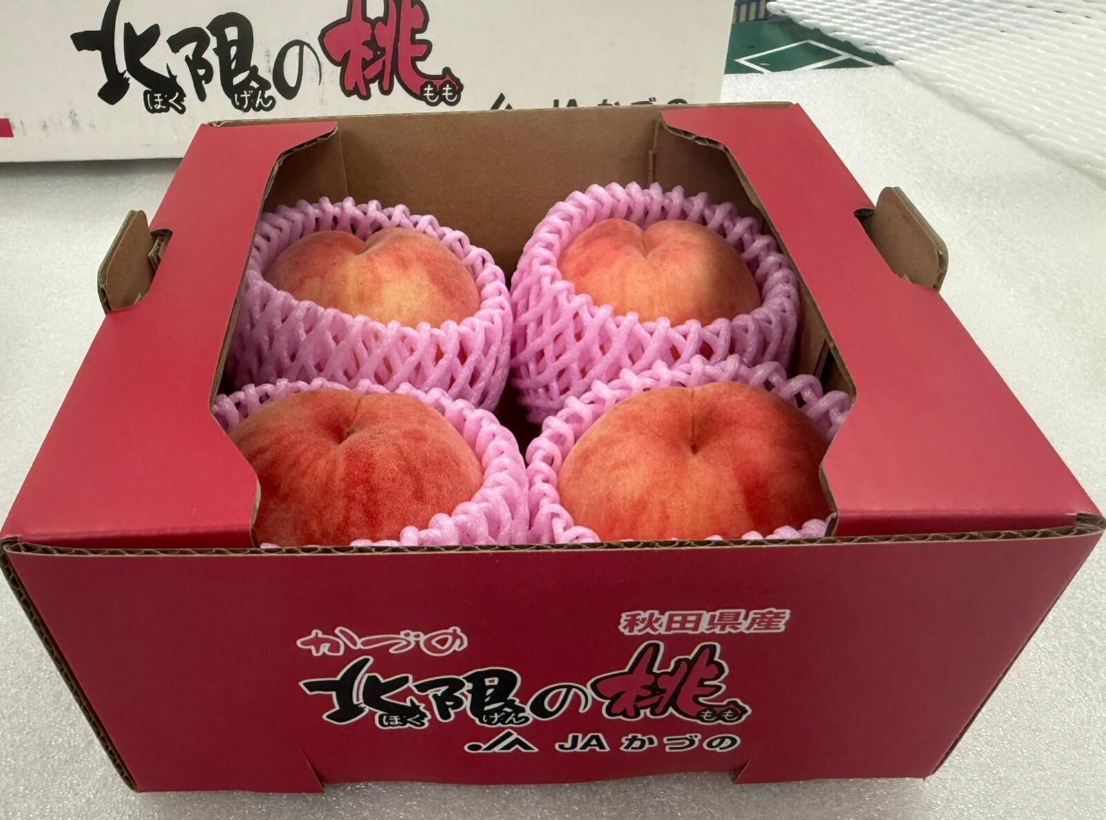 秋田桃禮盒 (1050g - 1150g)