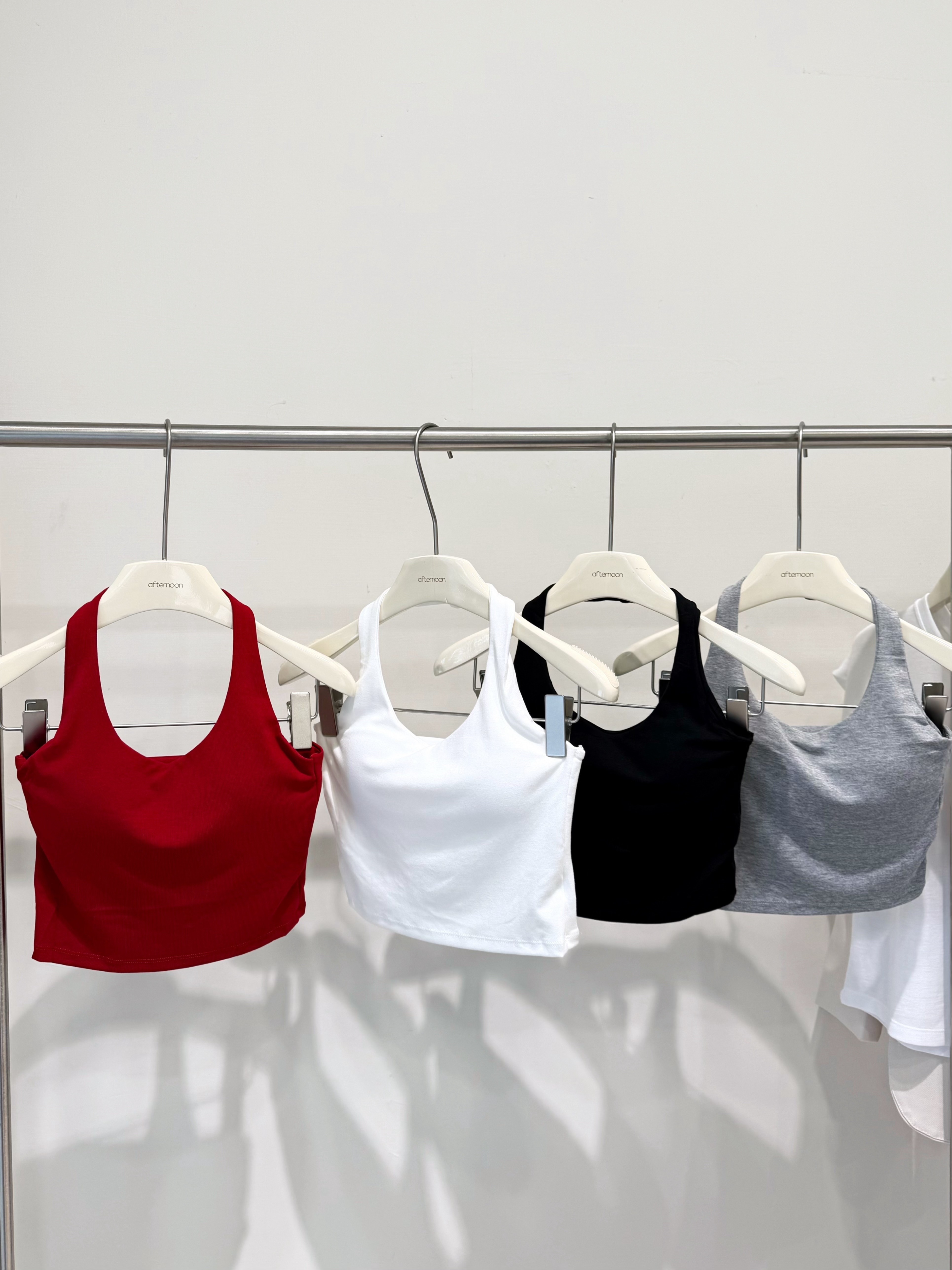 317 掛脖罩杯背心Bratop