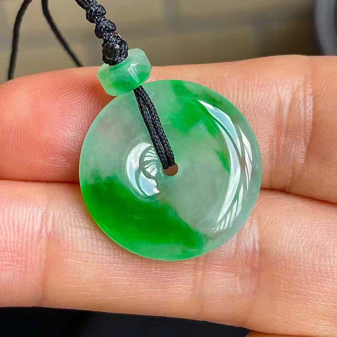 9125544 翡翠高冰陽綠平安扣吊墜 (20.3mm直徑)