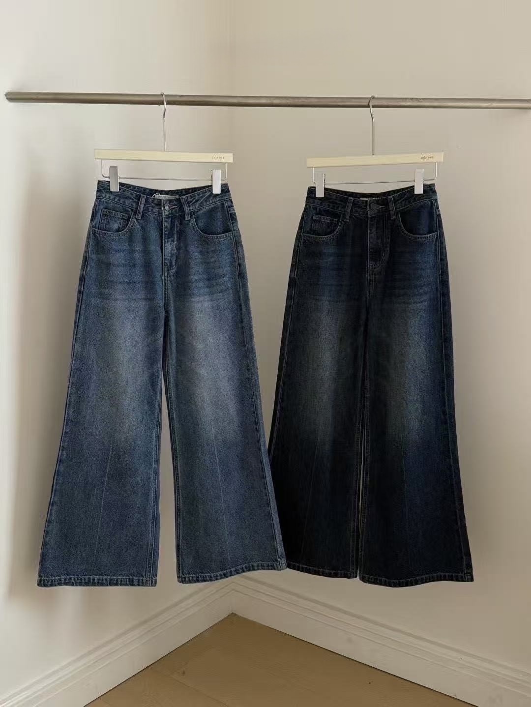 677 復古直筒寬鬆微闊牛仔褲