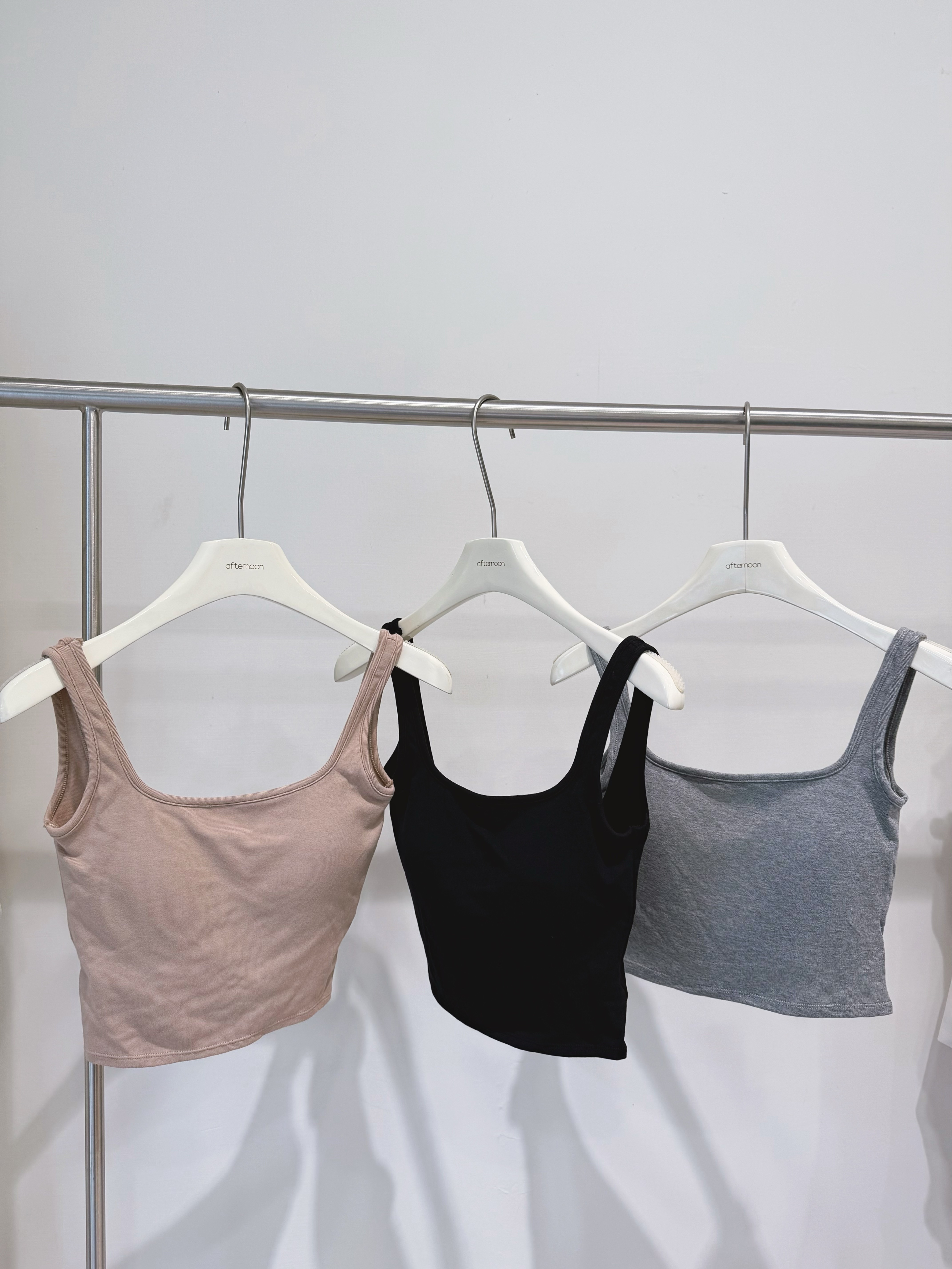 115 方領露背Bratop