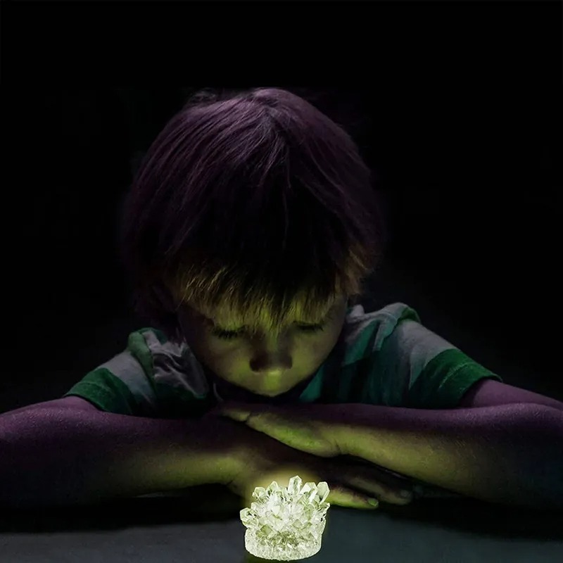 NATIONAL GEOGRAPHIC 國家地理 晶透奇蹟(夜光水晶栽種實驗室)-附螢石水晶1入