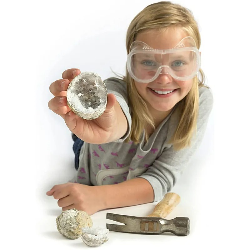 NATIONAL GEOGRAPHIC 國家地理 發現水晶寶藏(敲開原石發現水晶)-2入原石