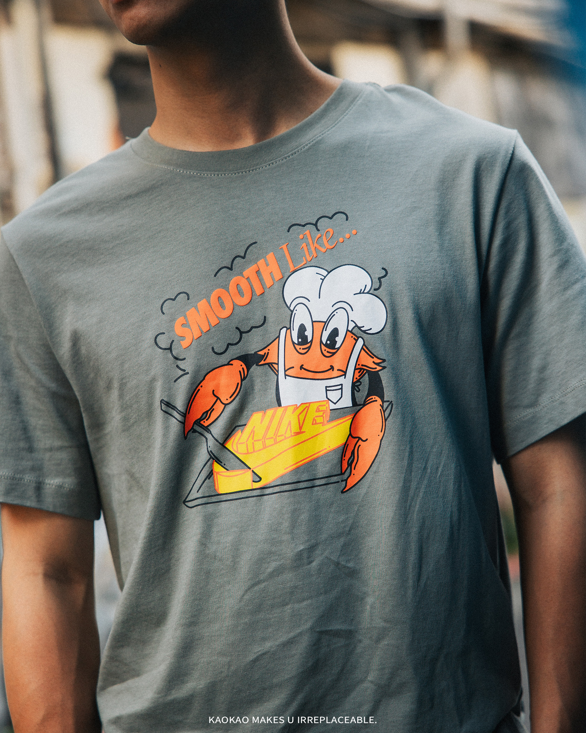 Nike NSW Tee 螃蟹廚師塗鴉LOGO 【FV3748-100】【海外限定大家庭】