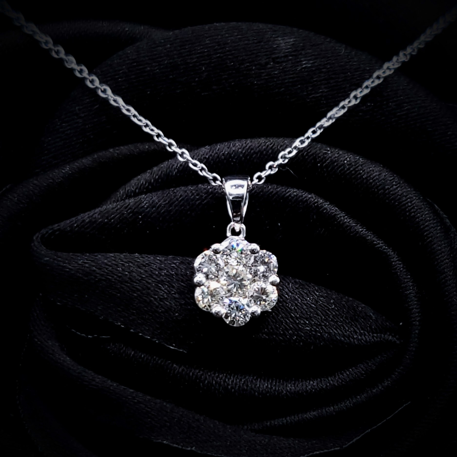 全新18K白金40份鑽石吊墜