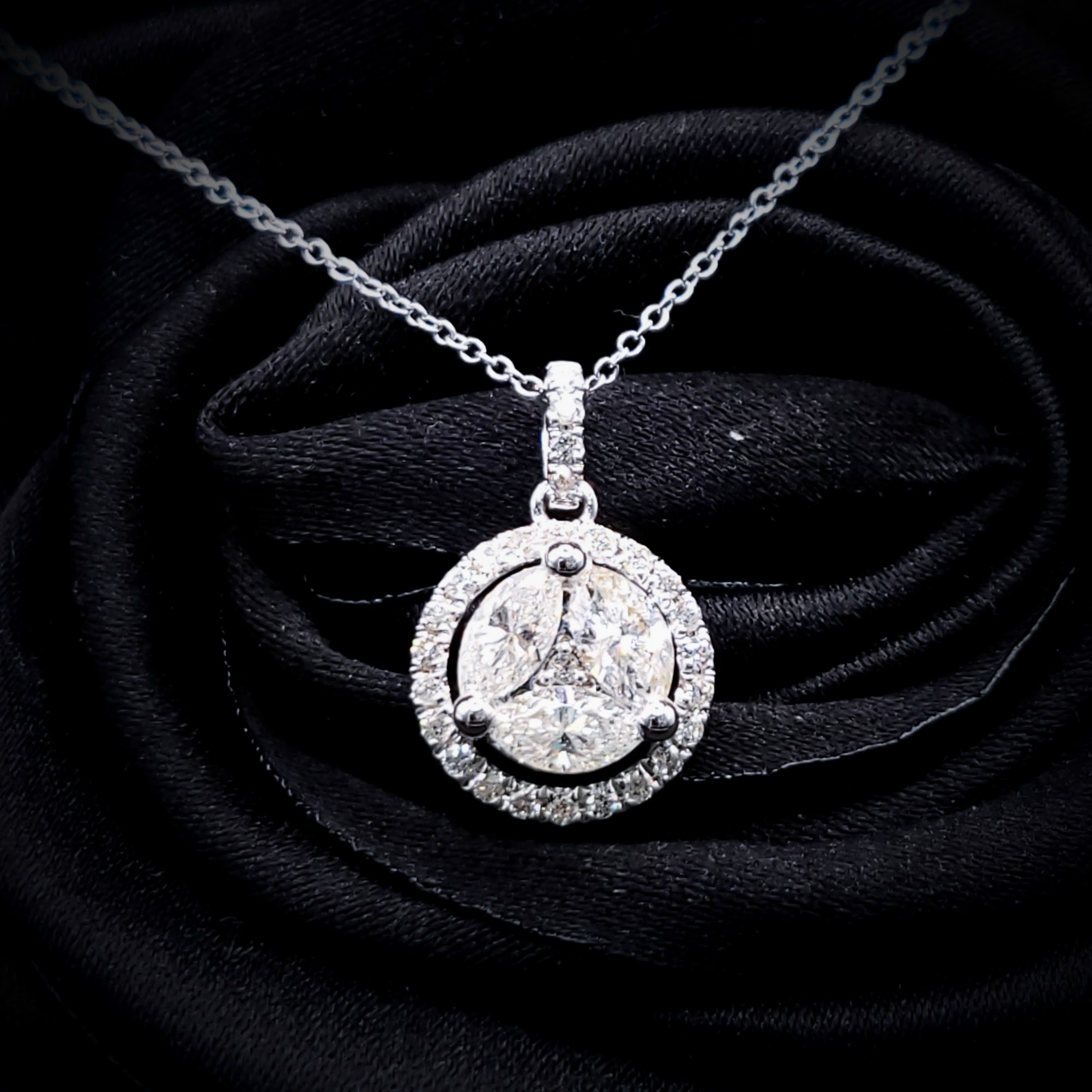 18K White Gold 0.95ct Diamond Pendant