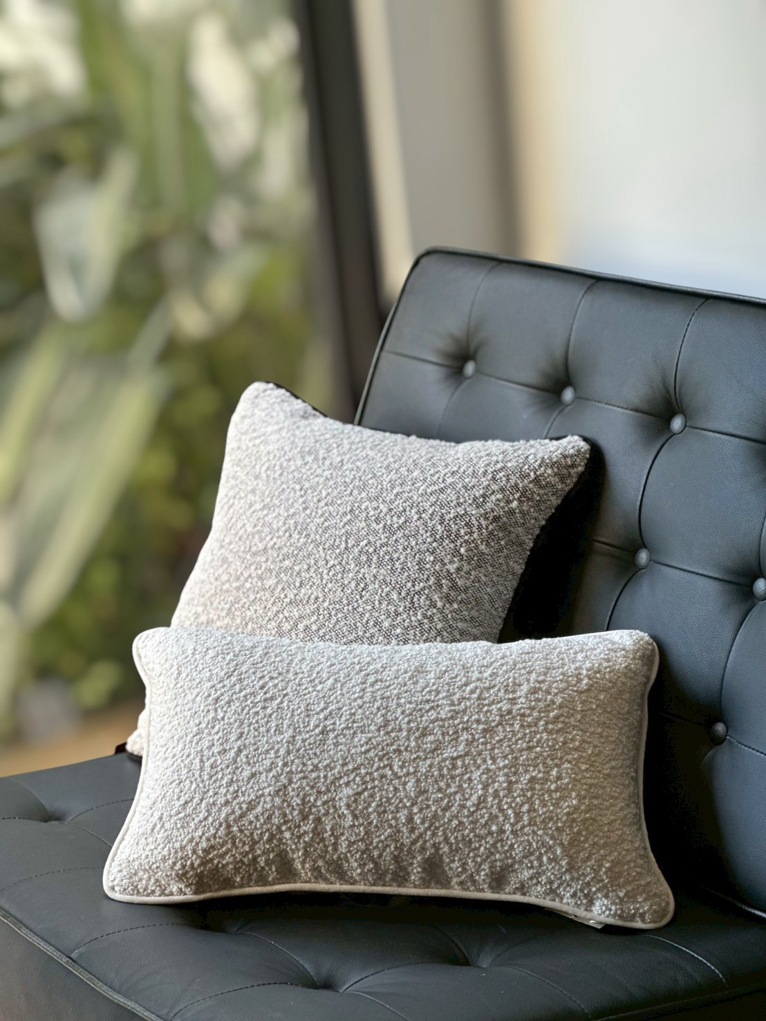 白雪／耀黑 棉絨抱枕