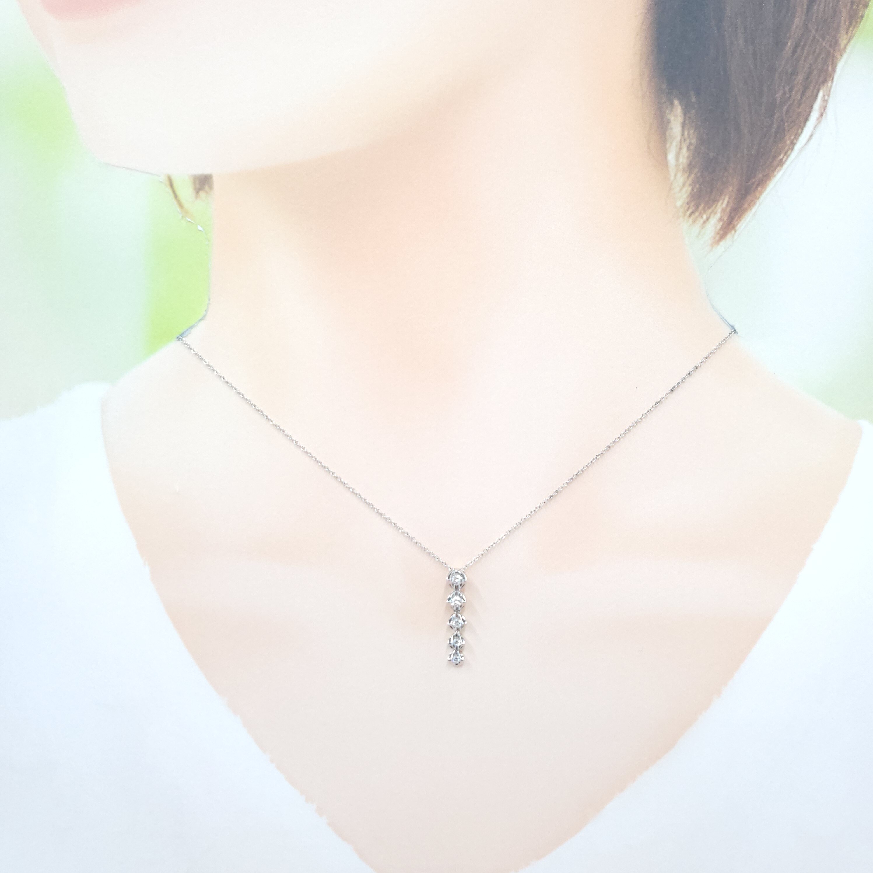 全新18K白金16份鑽石吊墜