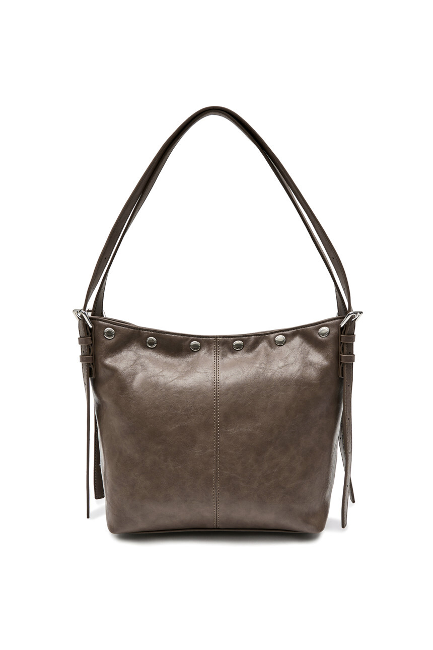 經典鐵牌鉚釘皮革肩背包 可可色