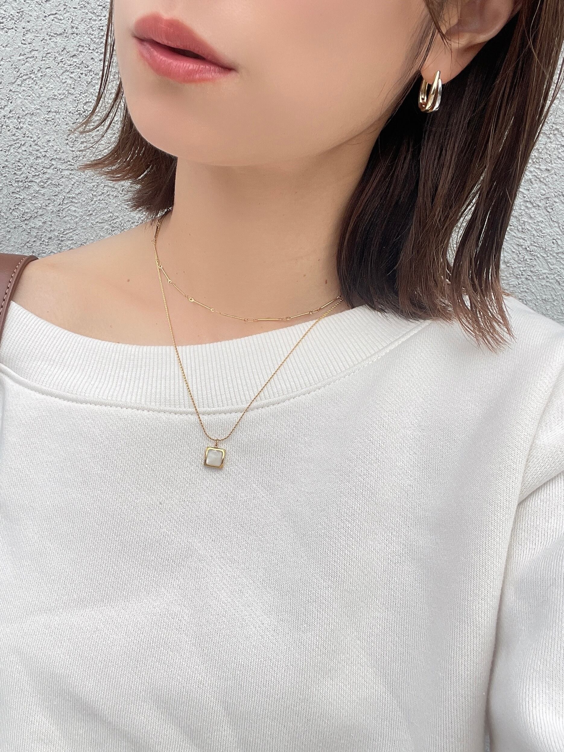 square shell necklace