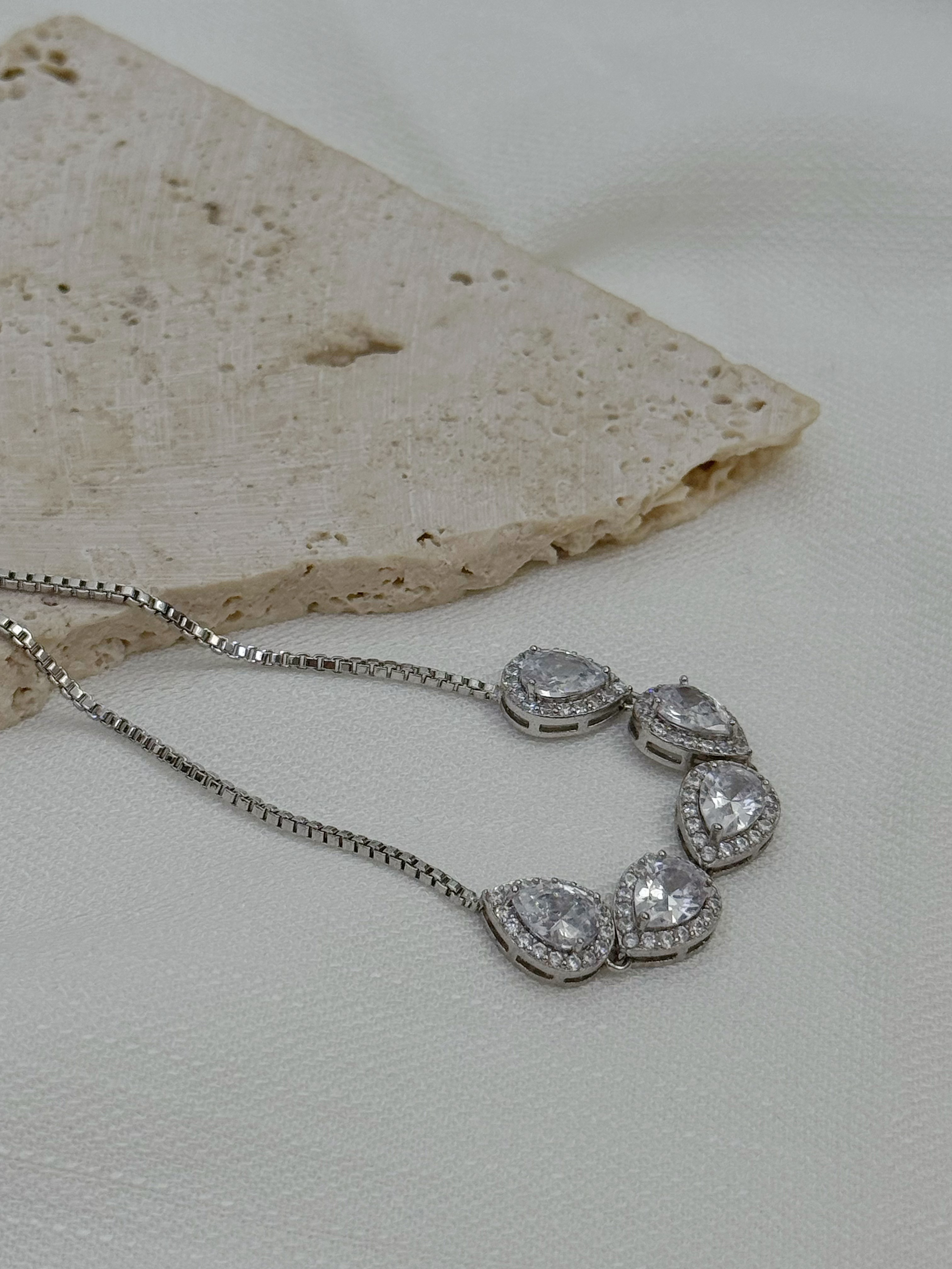 Moca Tear Drop Bracelet