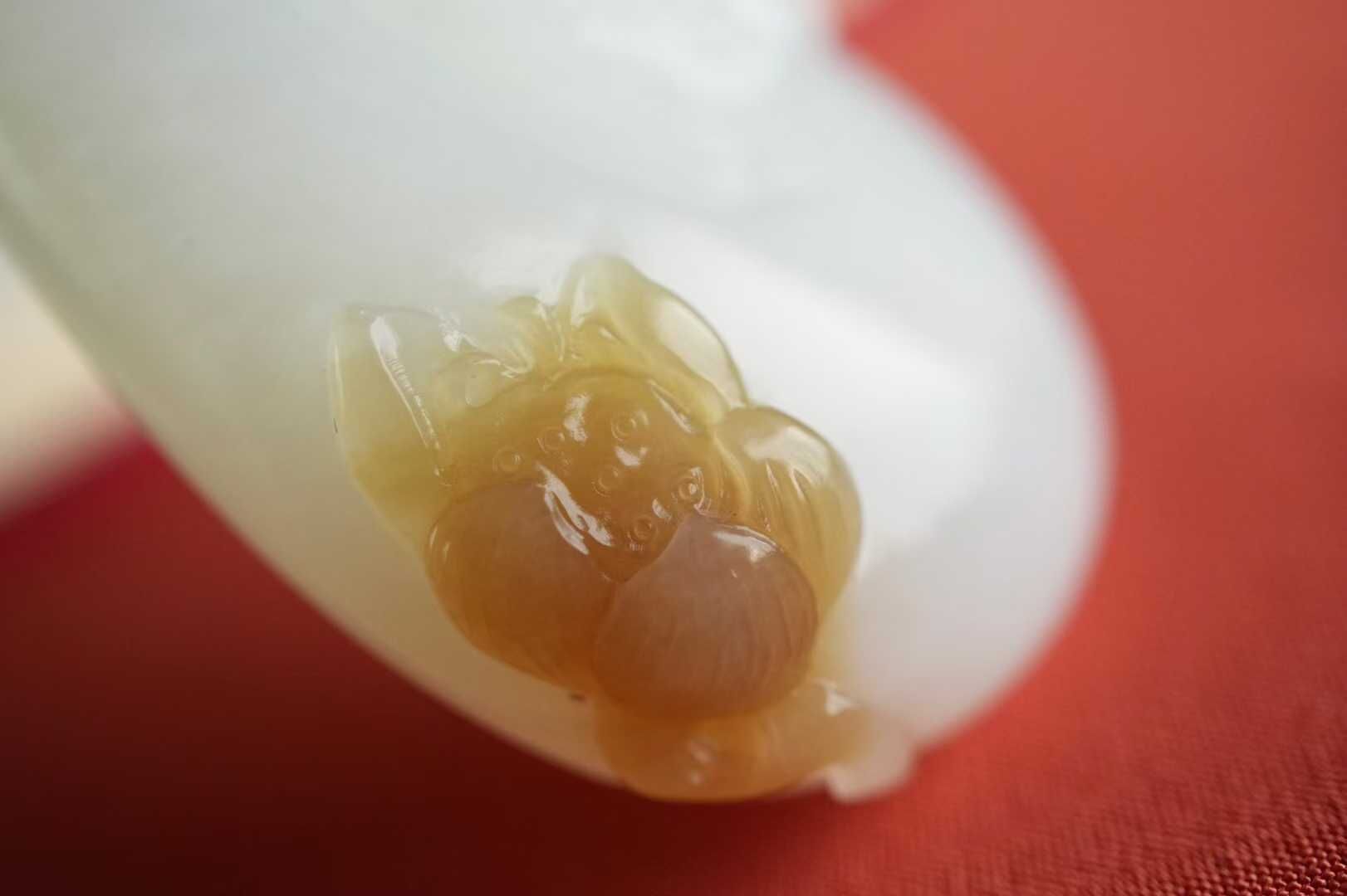 912429 和田玉糖白“觀音”掛件